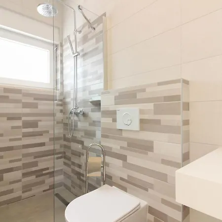 New Modern Gogo With Private Pool Near The And Town Of Pula By Wiibuk Šišan
