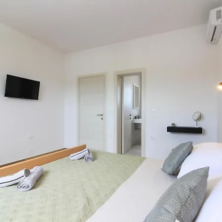 New Modern Gogo With Private Pool Near The And Town Of Pula By Wiibuk