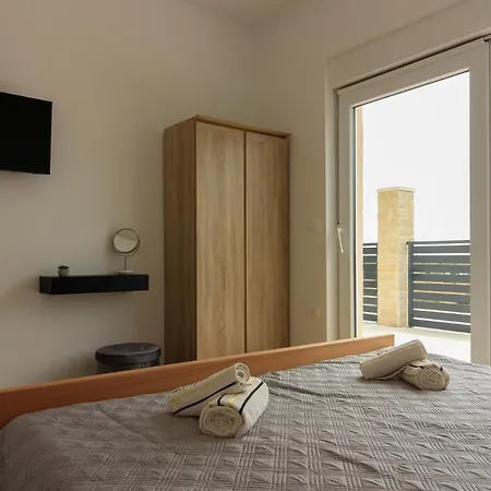 Villa New Modern Gogo With Private Pool Near The And Town Of Pula By Wiibuk *