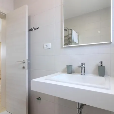 Villa New Modern Gogo With Private Pool Near The And Town Of Pula By Wiibuk Sisan