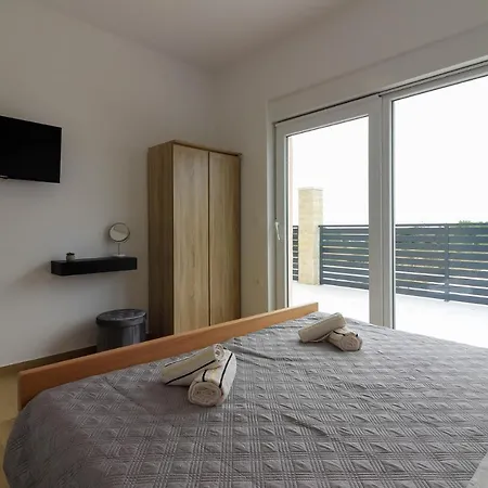 New Modern Gogo With Private Pool Near The And Town Of Pula By Wiibuk * Sisan