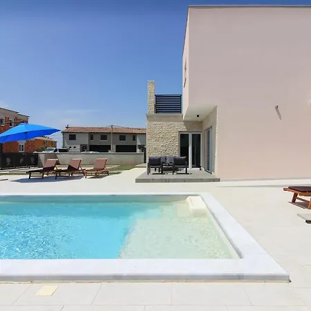 New Modern Gogo With Private Pool Near The And Town Of Pula By Wiibuk Villa *