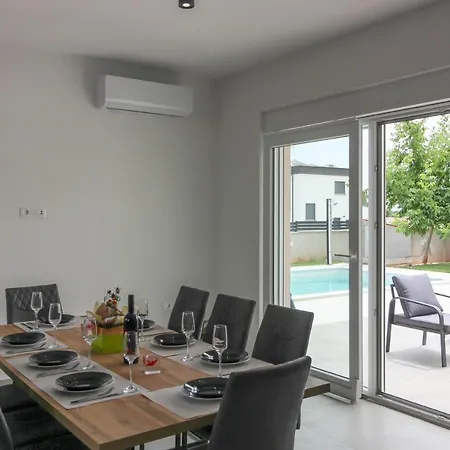 New Modern Gogo With Private Pool Near The And Town Of Pula By Wiibuk Villa