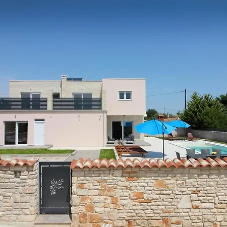 New Modern Gogo With Private Pool Near The And Town Of Pula By Wiibuk Villa *