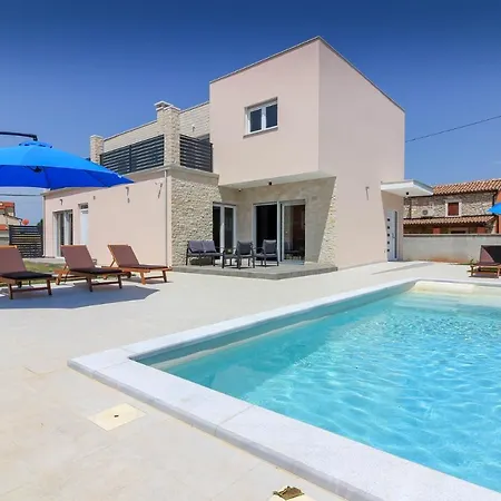 New Modern Gogo With Private Pool Near The And Town Of Pula By Wiibuk Villa Sisan