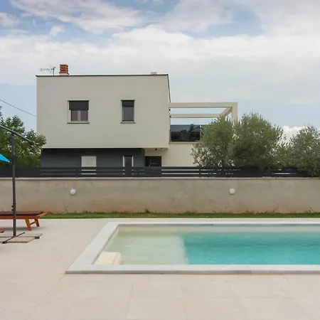 Villa New Modern Gogo With Private Pool Near The And Town Of Pula By Wiibuk Sisan