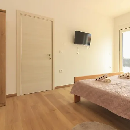 New Modern Gogo With Private Pool Near The And Town Of Pula By Wiibuk Villa