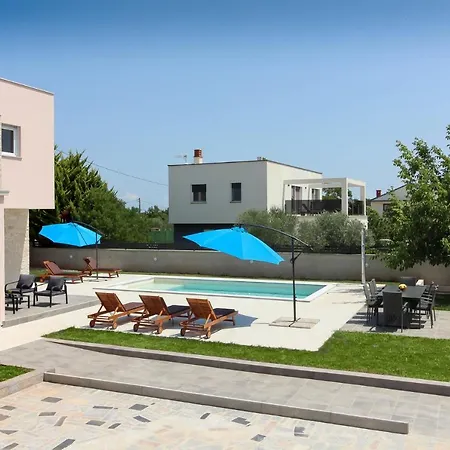 New Modern Gogo With Private Pool Near The And Town Of Pula By Wiibuk Villa Sisan